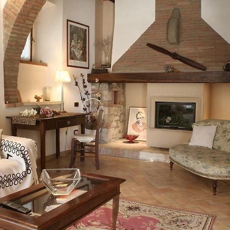 トーディBorgo Medioevaleアパートメント エクステリア 写真